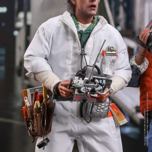 Hot Toys Back To The Future Doc Emmett Brown Sixth Scale Figure