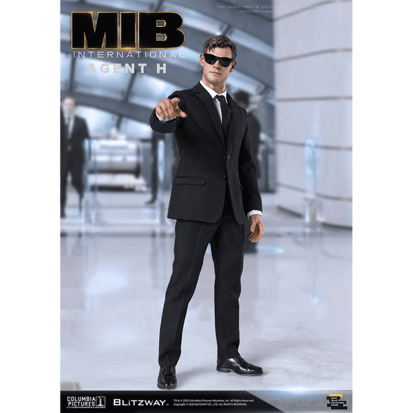 T-800 Endoskeleton Battle-Damaged Sixth Scale Figure The Terminator Limited Collectible