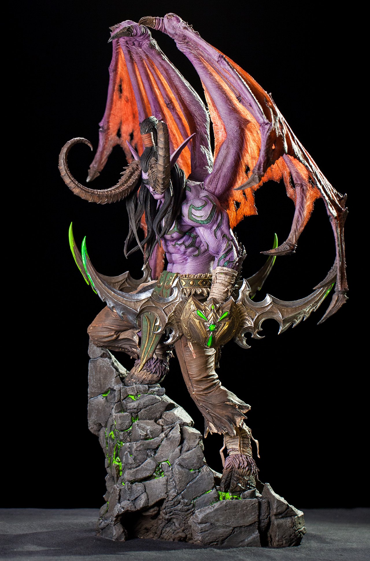 illidan-stormrage-polyresin-statue-1.jpg illidan stormrage polyresin statue