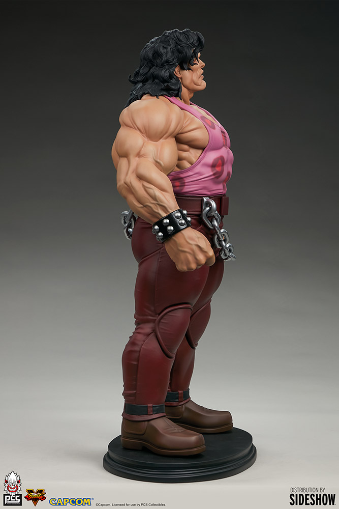 mad gear exclusive hugo and poison statue pcs street fighter gallery ca c