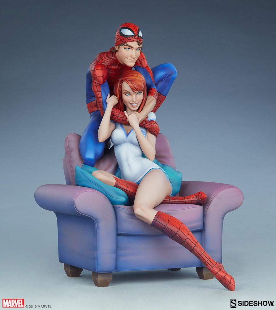 spider man and mary jane marvel gallery dcca a f