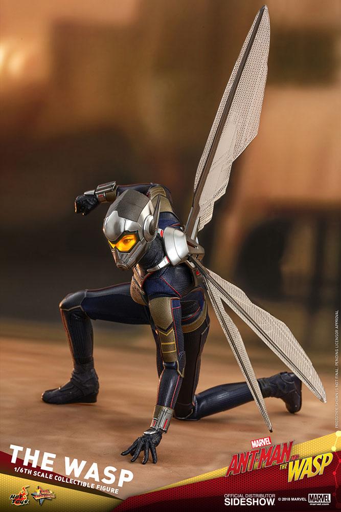 T-800 Endoskeleton Battle-Damaged Sixth Scale Figure The Terminator Limited Collectible