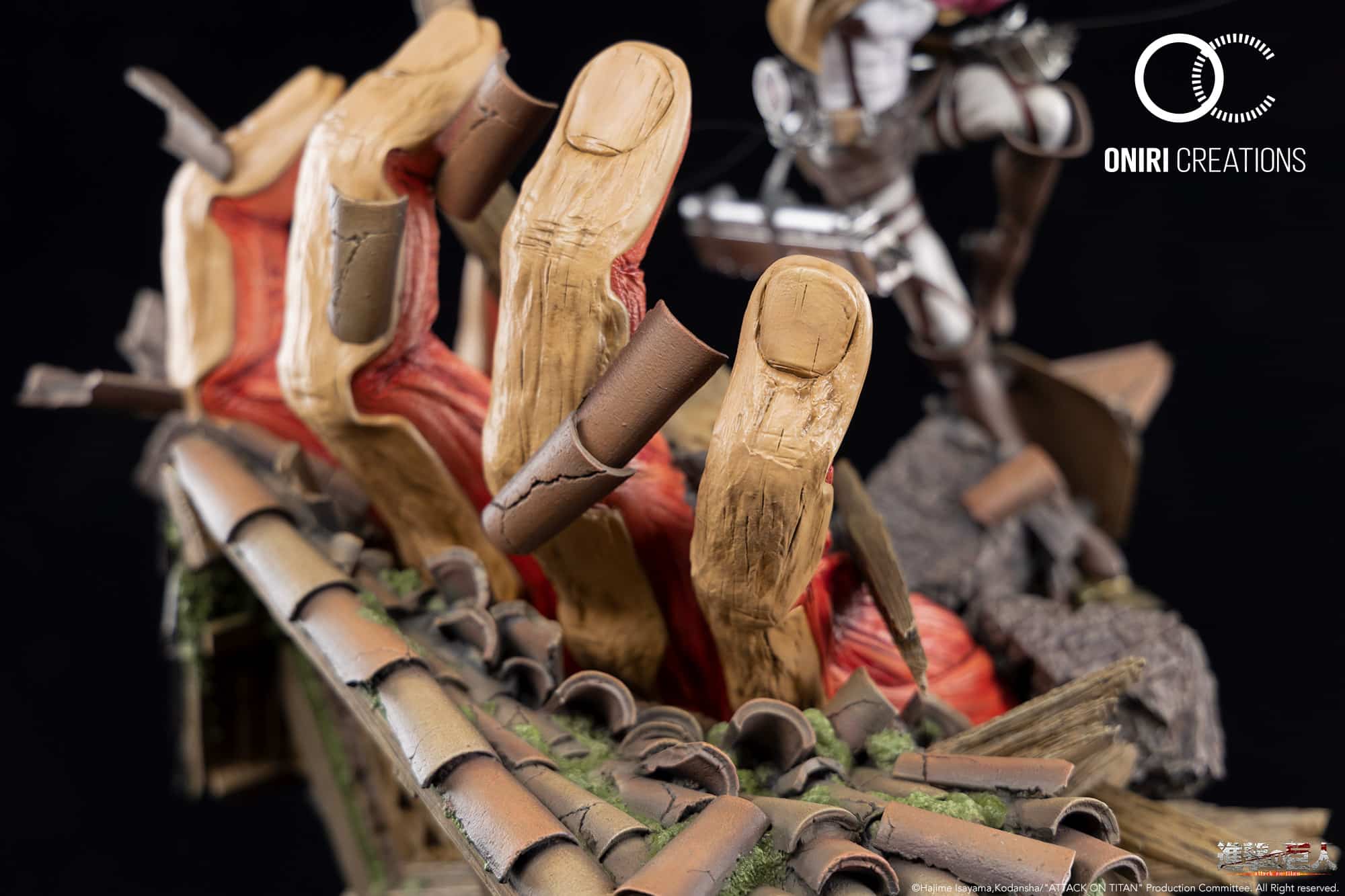 Attack On Titan : Mikasa VS Armored Titan 1/6 Scale Statue