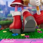 Sonic The Hedgehog Amy Rose Statue