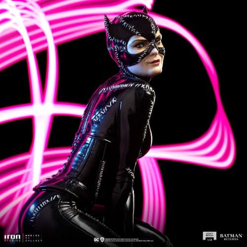 Iron Studios Catwoman Statue Batman Returns Legacy Replica