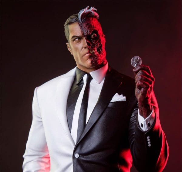 Tweeterhead Two-Face Maquette Batman Limited Collectible - Comic