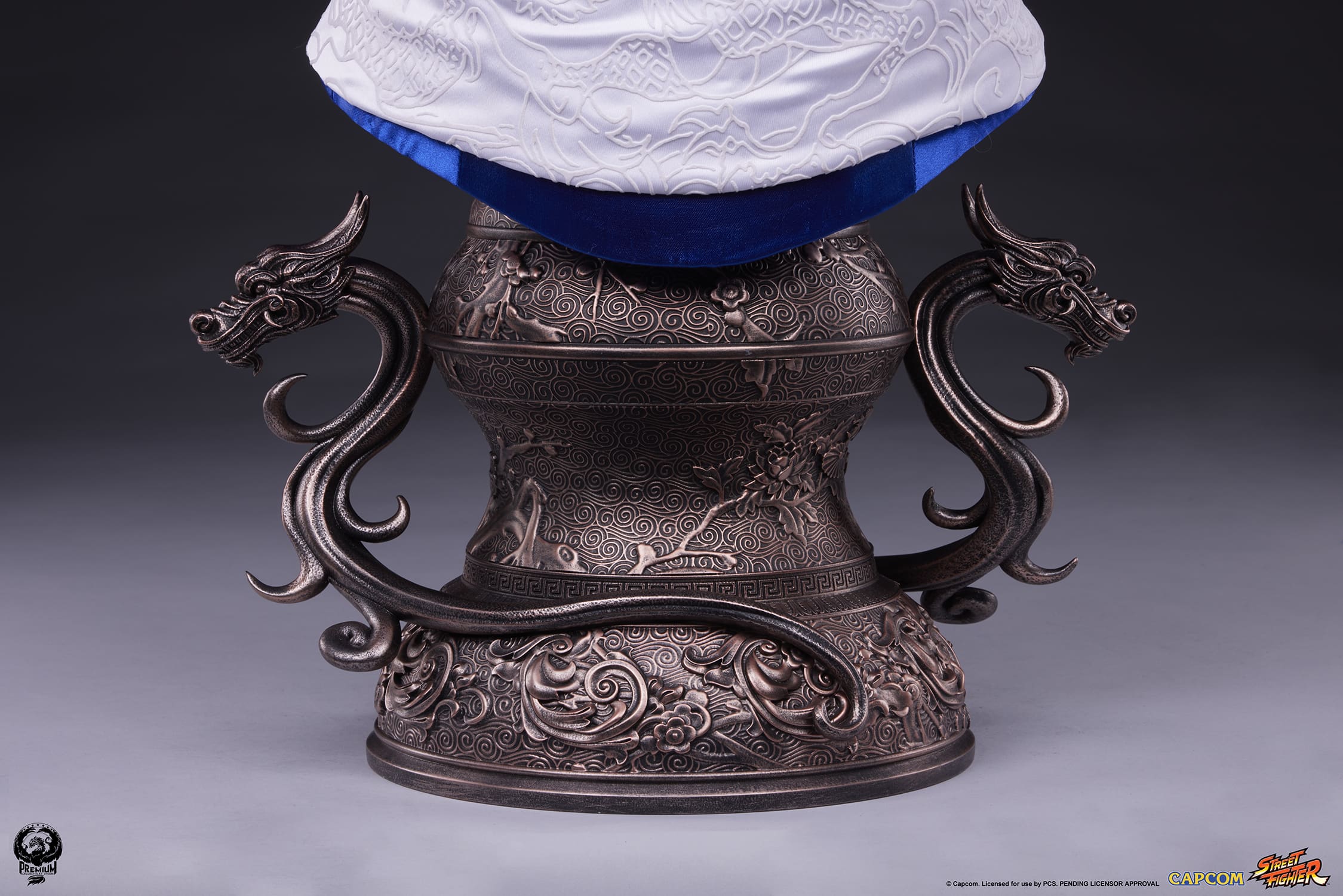 chun-li-life-size-bust_street-fighter_gallery_64ee6138247b1