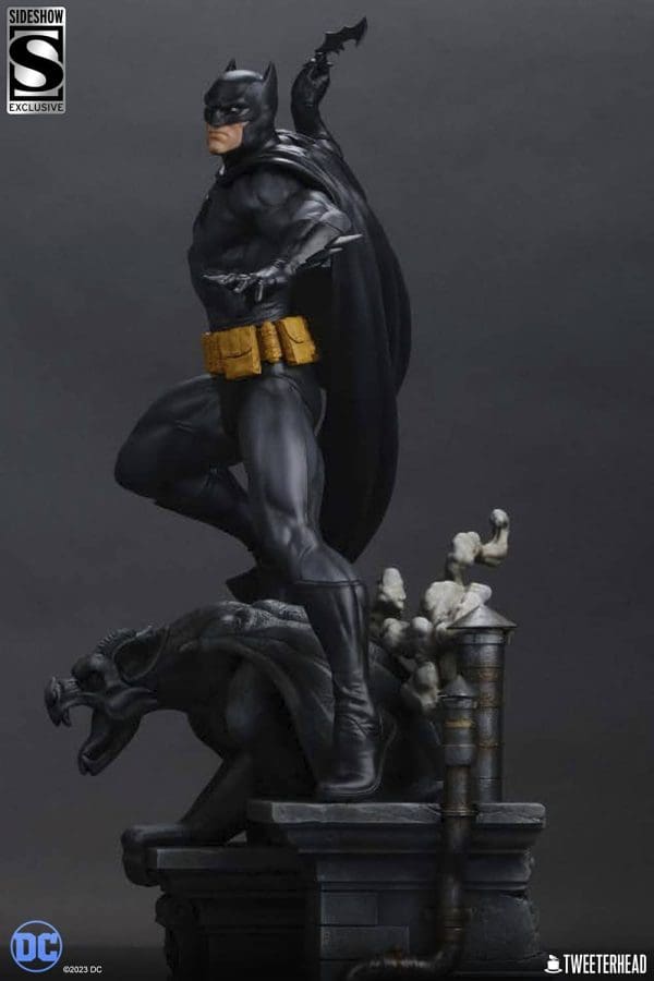 Tweeterhead Batman Statue Quarter Scale Maquette Black and Gray
