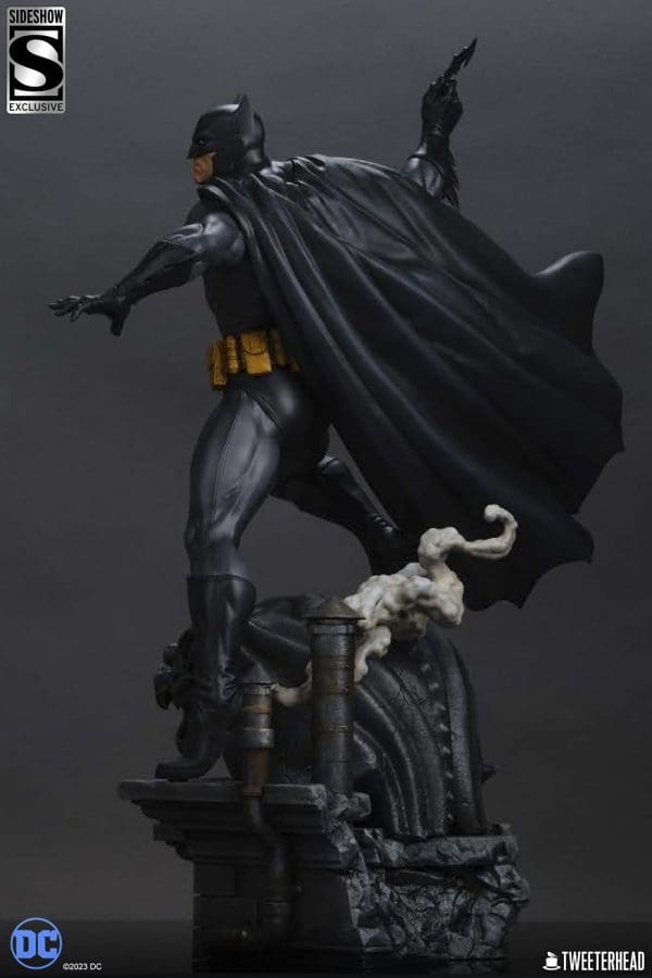 Tweeterhead Batman Statue Quarter Scale Maquette Black and Gray