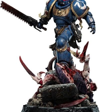 WETA Workshop Limited Edition Polystone - Warhammer 40K - Lieutenant Titus 1:6 Scale Statue