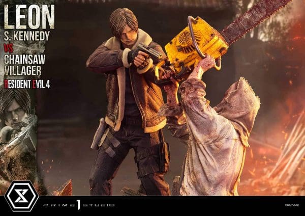 Leon S. Kennedy Versus Chainsaw Villager Statue Resident Evil 4