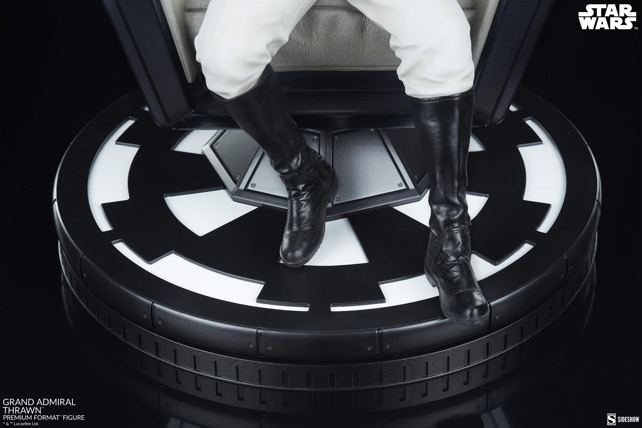 sideshow-collectibles-star-wars-grand-admiral-thrawn-premium-format-figure-gallery-67b90a69cfdf2