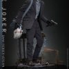 hot-toys-dc-comics-the-joker-bank-robber-version-sixth-scale-figure-gallery-687fd5ce84838