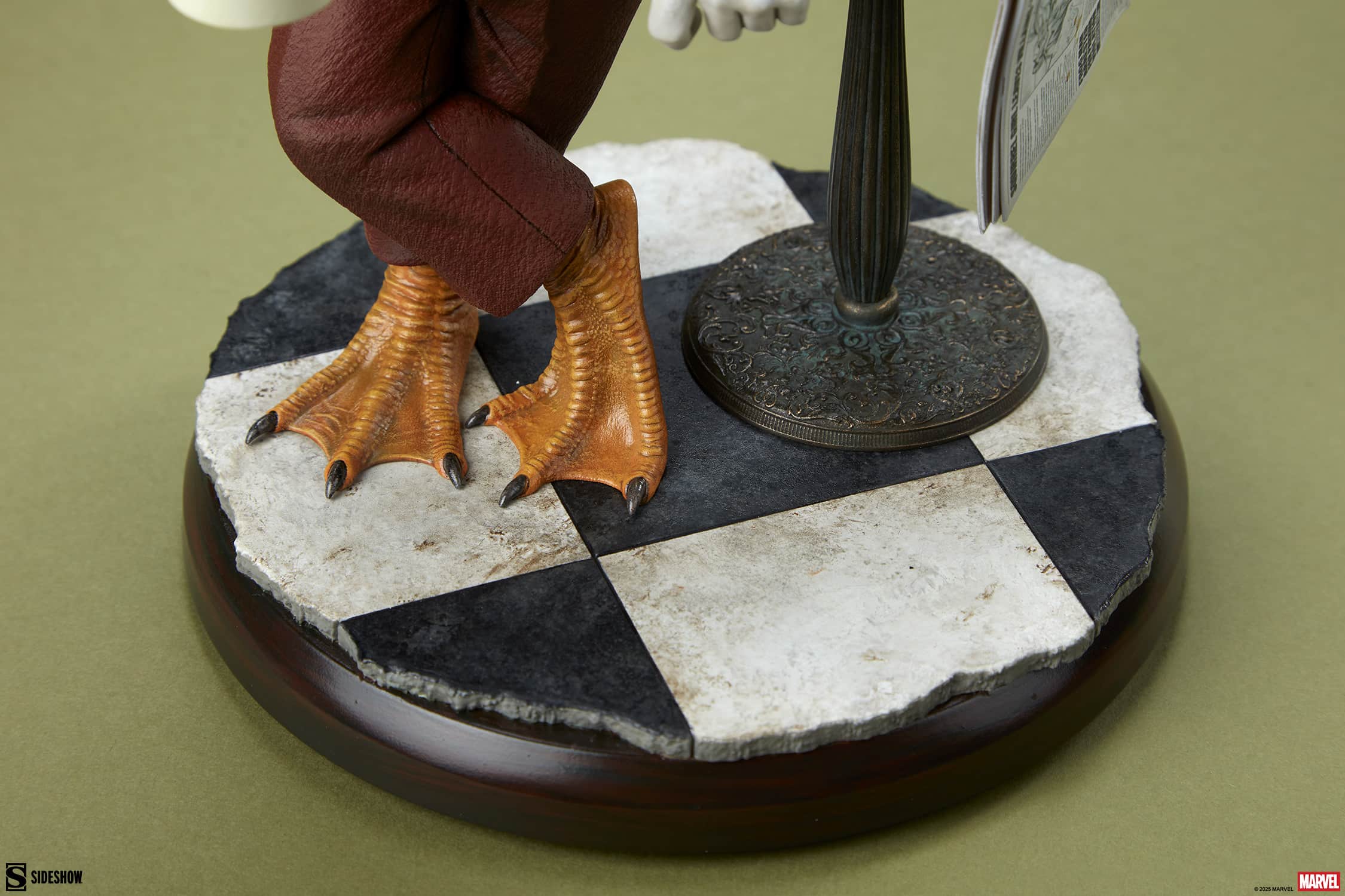sideshow-collectibles-marvel-howard-the-duck-premium-format-figure-gallery-689ccdb0910de