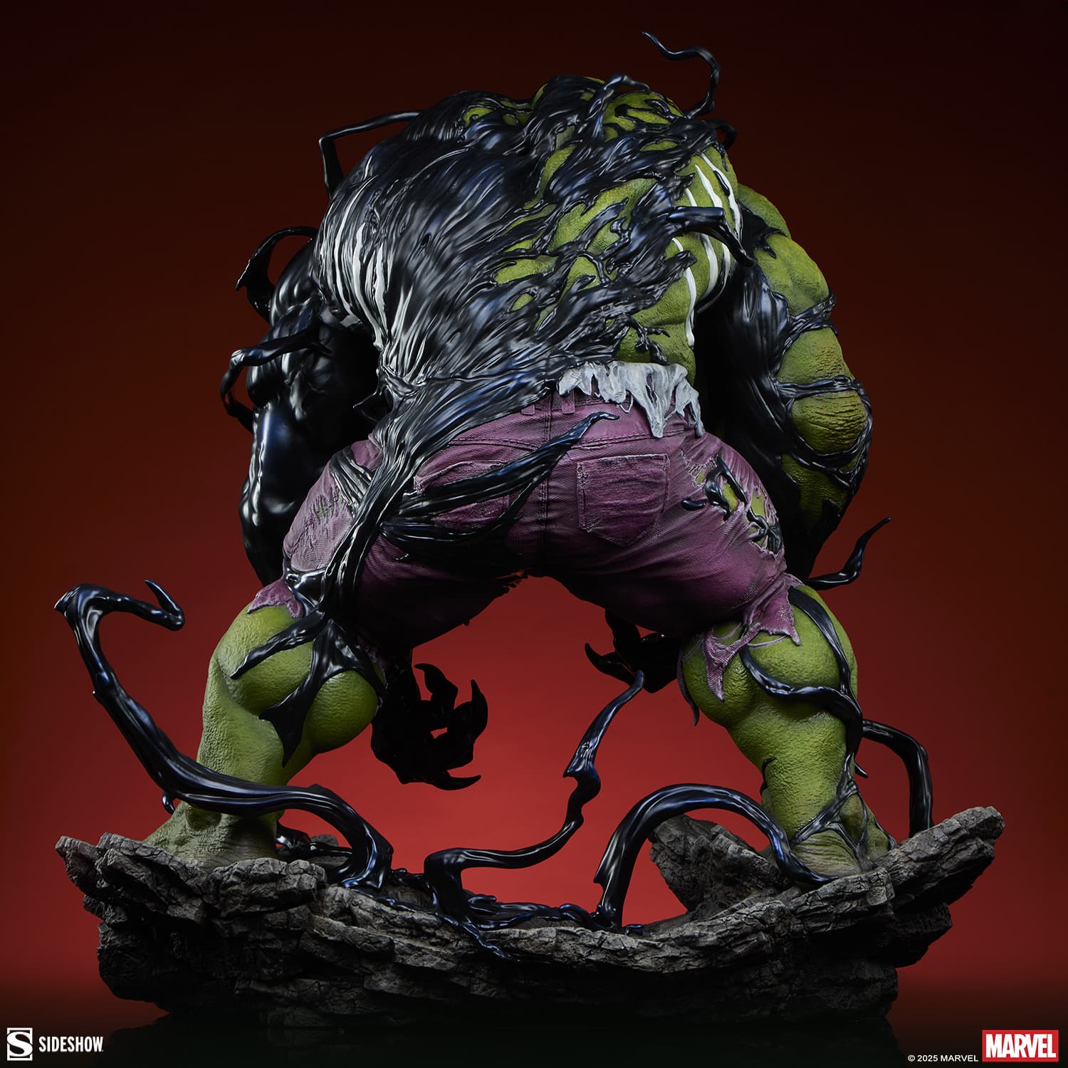 sideshow-collectibles-marvel-venomized-hulk-premium-format-figure-gallery-68f7f69faa044
