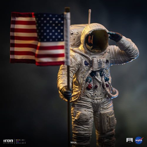 Apollo 11 Astronaut Statue Legacy Replica Quarter Scale Collectible