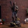 Snake Plissken Premium Format Figure Escape From New York Collectible